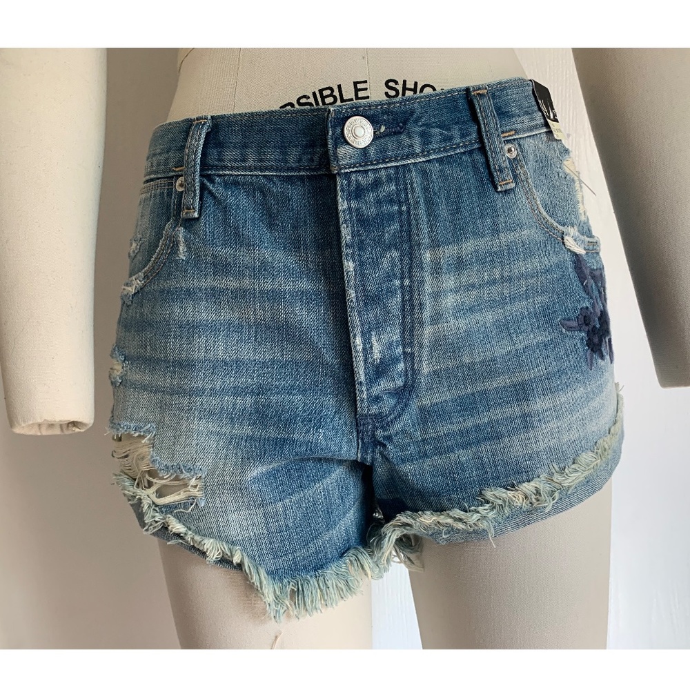NEW HI RISE SHORTS - Picture 3 of 7